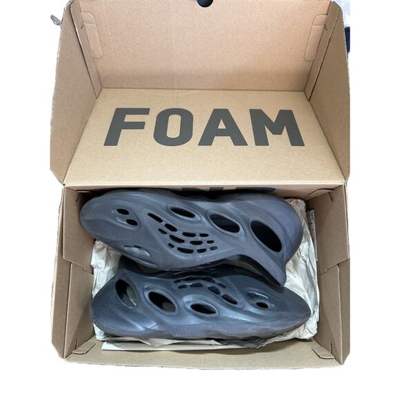 Yeezy Foam Runners - Onyx - Size 13 - gently used - original box - Picture 4 of 4